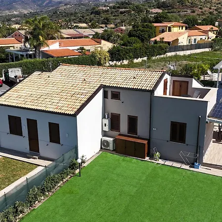 Giada - Private Pool Вилла Кампофеличе-ди-Роччелла